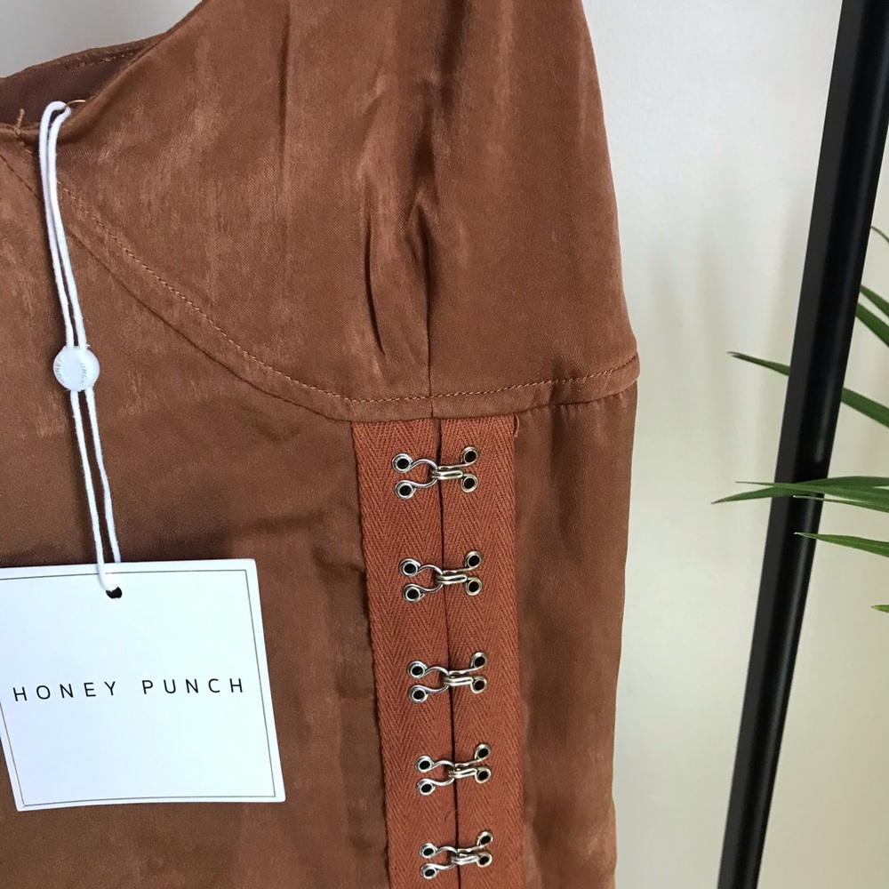 NEW! HONEY PUNCH BROWN MINI DRESS - Picture 2 of 5